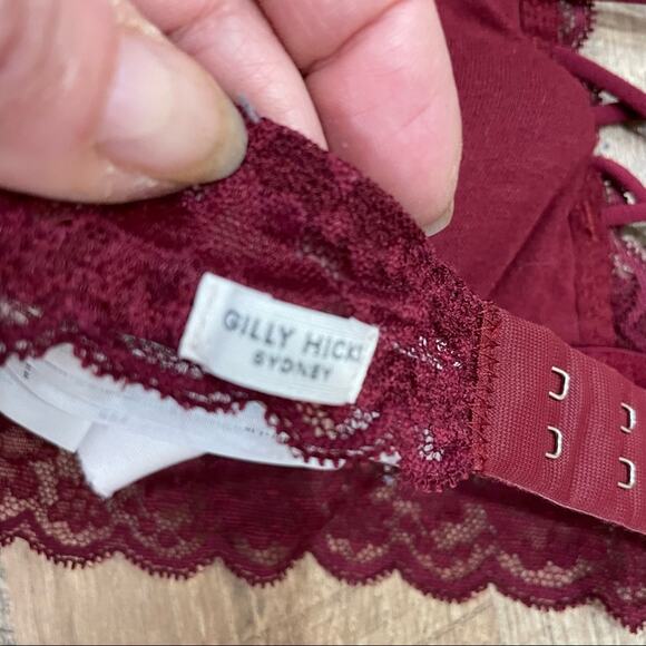 Echo pajama shorts & Gilly Hicks Halter Bralette - Picture 13 of 14